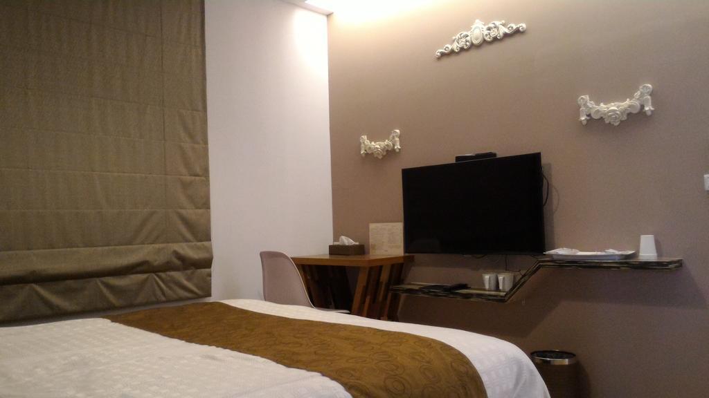 Eight View Hotel Luodong Exterior foto